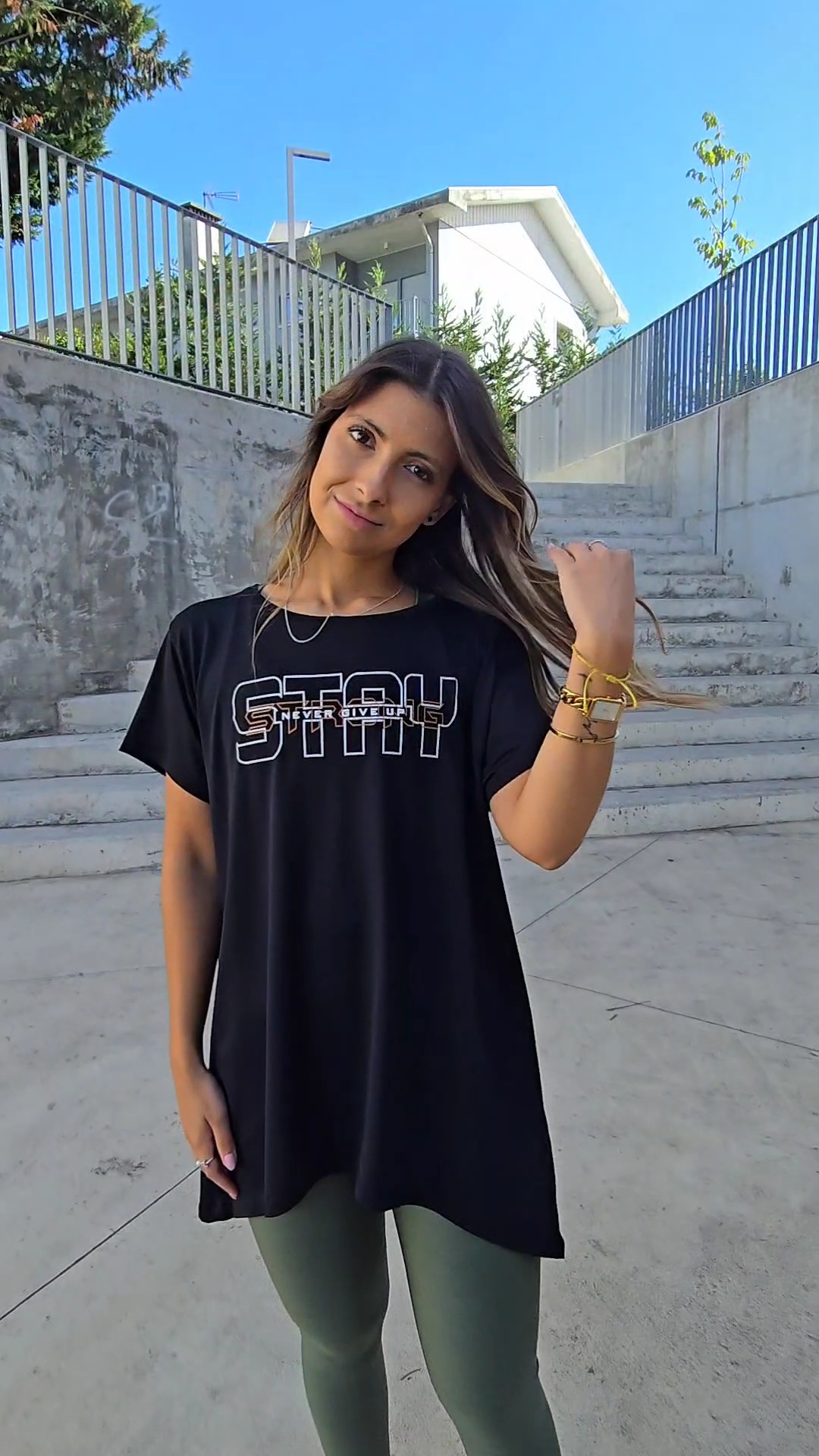 https://bo.aruak.pt/FileUploads/produtos/fitness/t-shirt/2025-10-14-1104096322.jpg