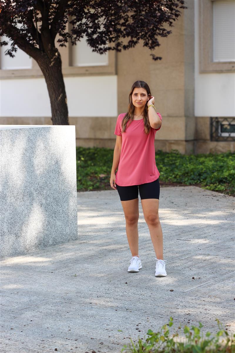 https://bo.aruak.pt/FileUploads/produtos/fitness/t-shirt/img_0641-custom.jpg
