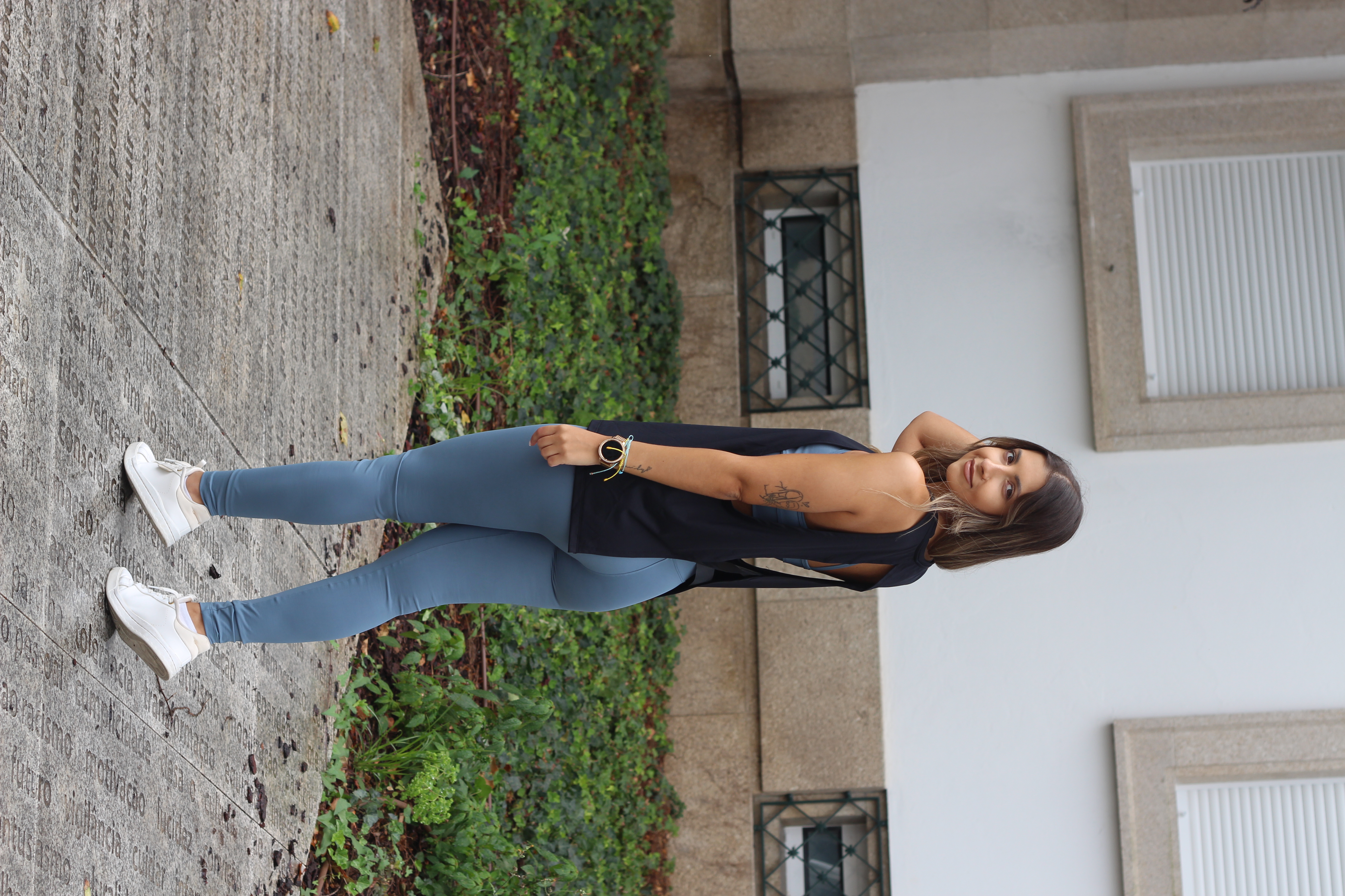 https://bo.aruak.pt/FileUploads/produtos/fitness/tops/img_1011.JPG