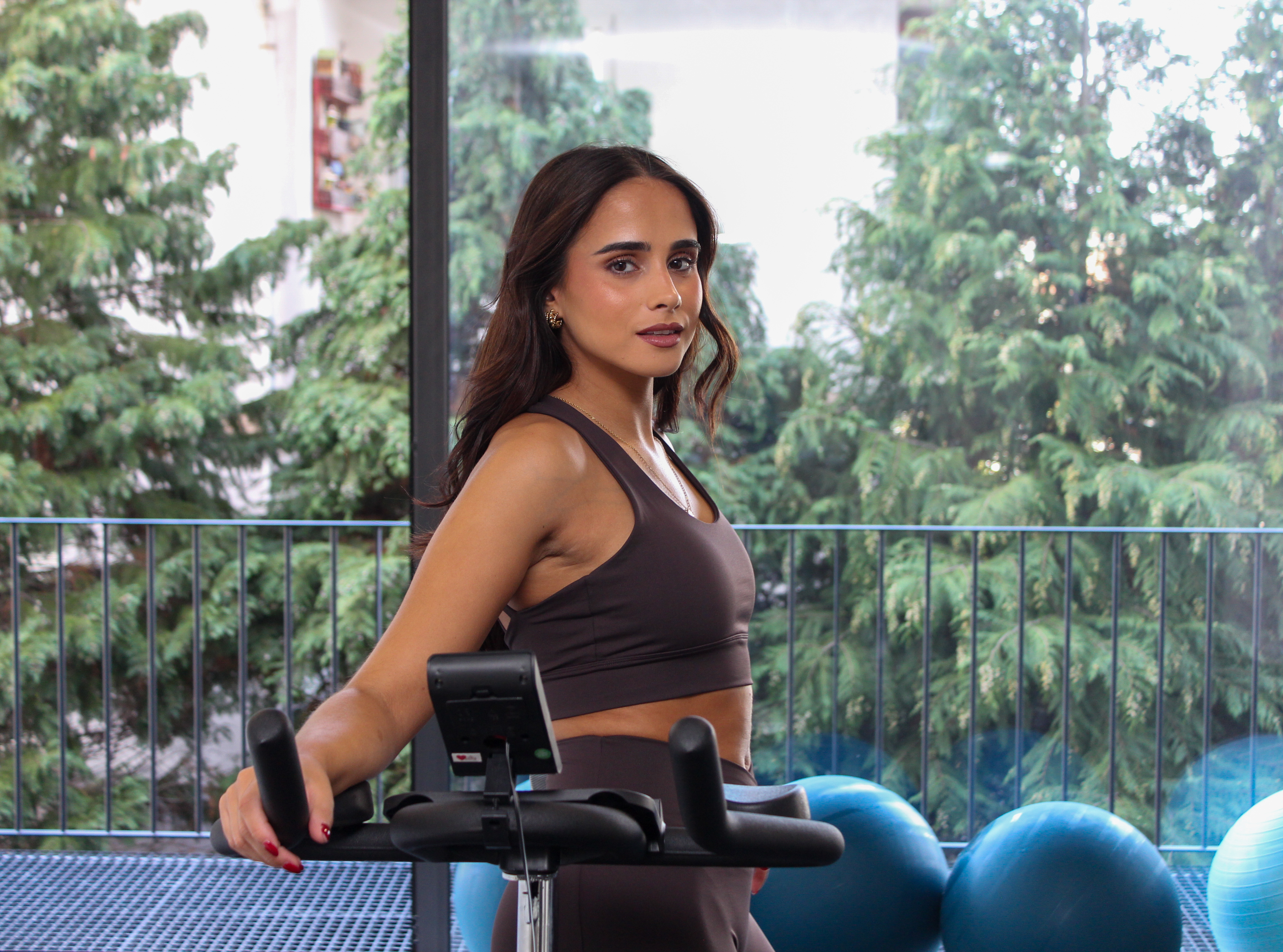 https://bo.aruak.pt/FileUploads/produtos/fitness/tops/img_5115.jpg