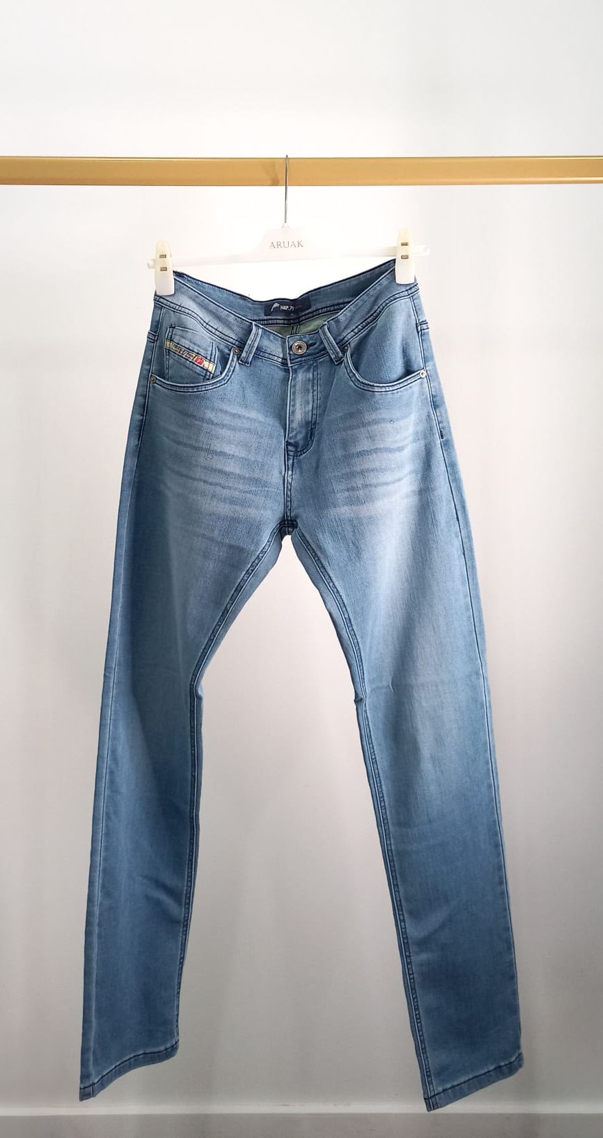 JEANS ISAAC