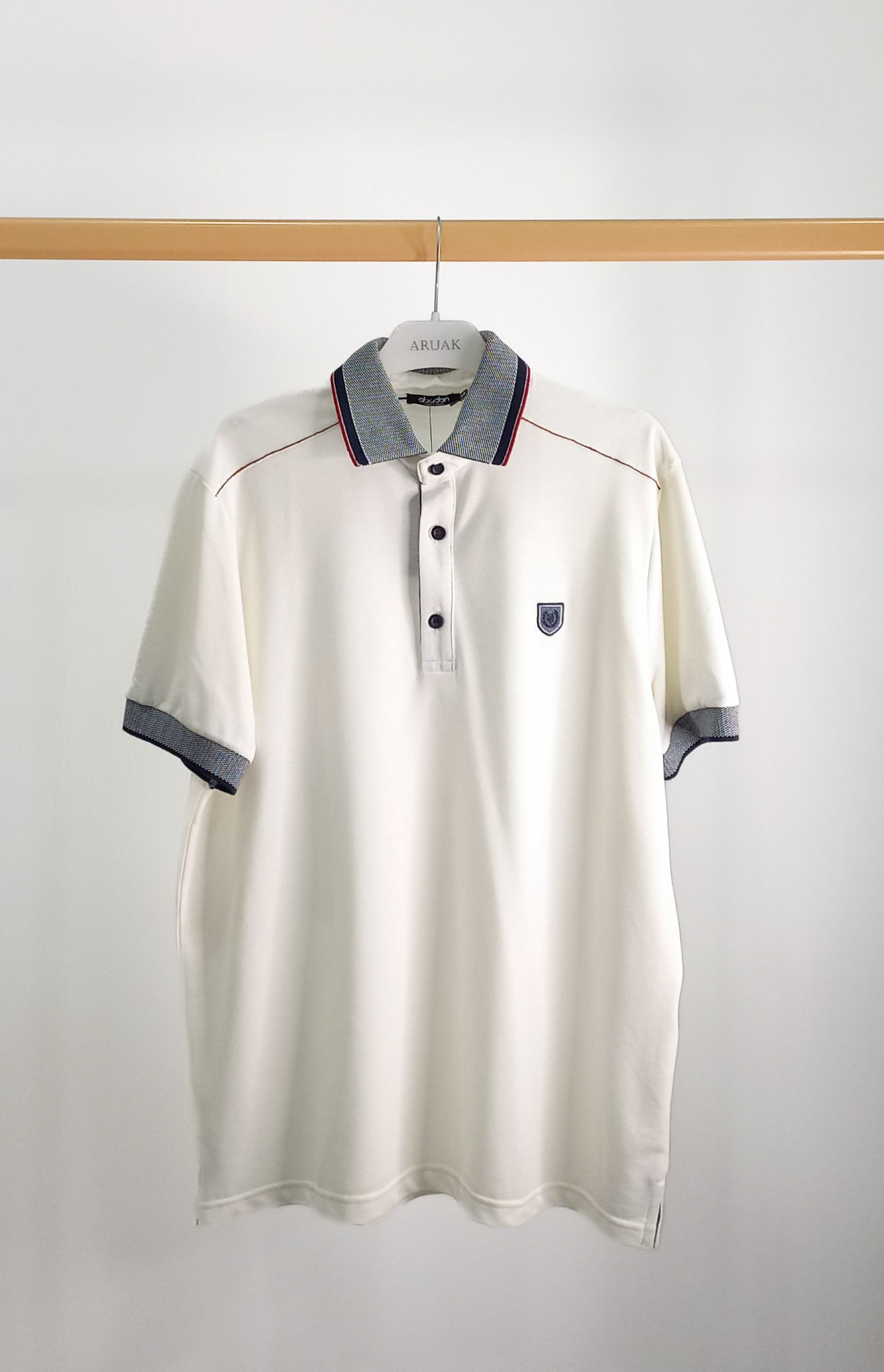 https://bo.aruak.pt/FileUploads/produtos/homem/polo/img-20260421-wa0044.jpg