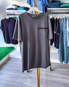 https://bo.aruak.pt/FileUploads/produtos/homem/t-shirt/img-20250528-wa0059_thumb.jpg
