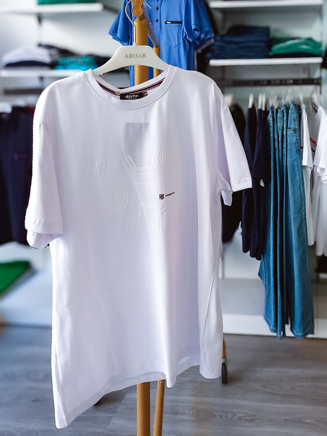 https://bo.aruak.pt/FileUploads/produtos/homem/t-shirt/img-20250528-wa0060.jpg