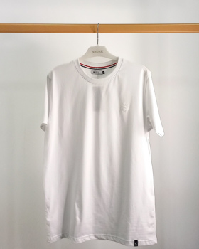 https://bo.aruak.pt/FileUploads/produtos/homem/t-shirt/img-20260421-wa0038_thumb.jpg