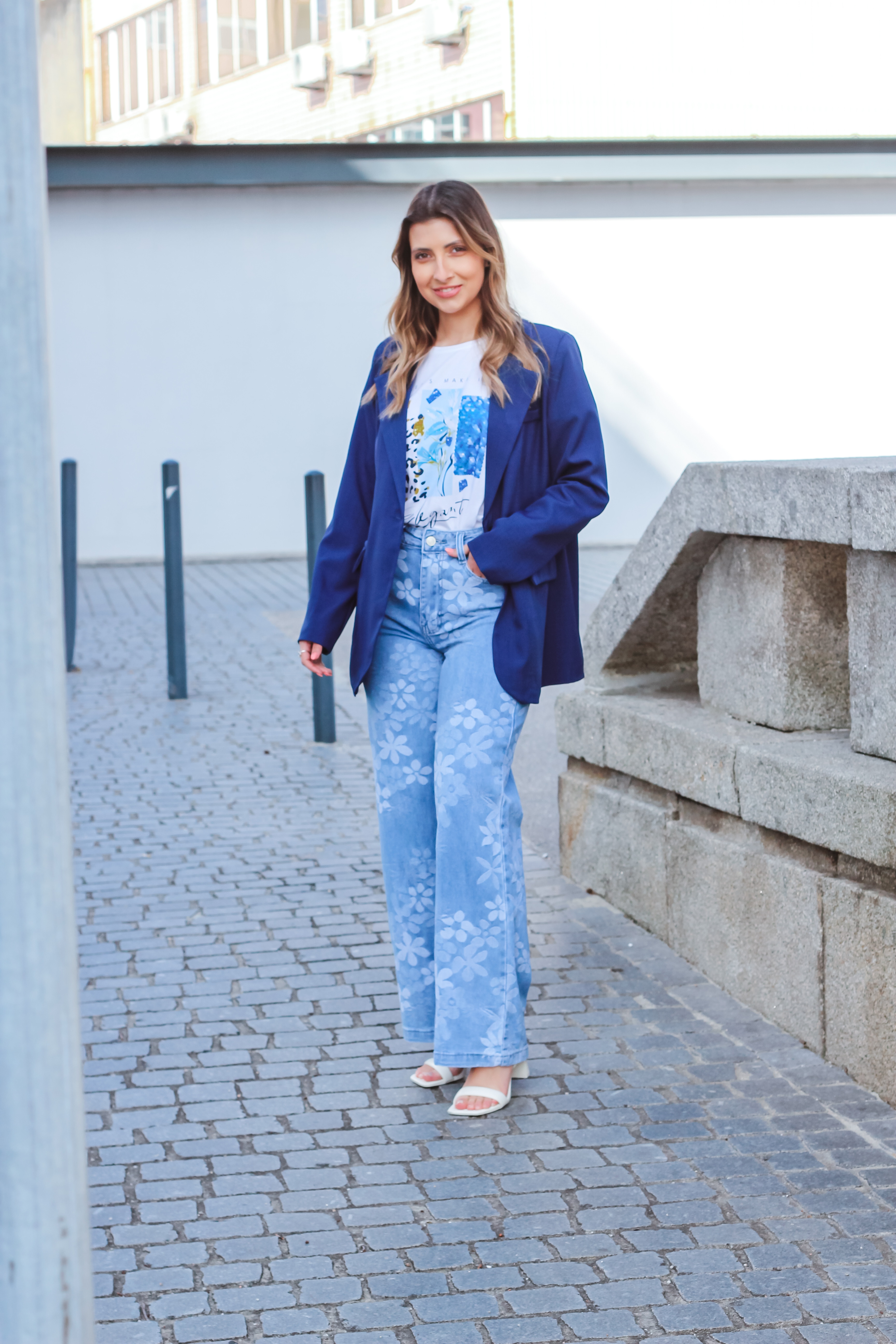 https://bo.aruak.pt/FileUploads/produtos/mulher/blazer/img_5840.jpg