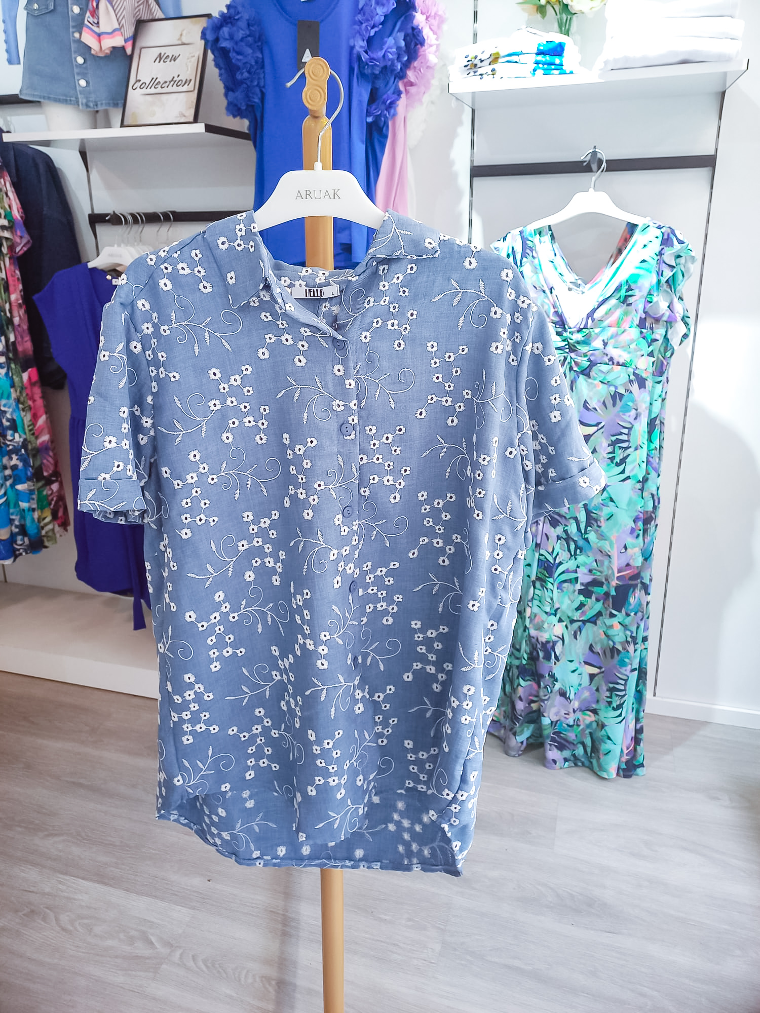 https://bo.aruak.pt/FileUploads/produtos/mulher/blusa/img-20250502-wa0051.jpg