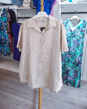 https://bo.aruak.pt/FileUploads/produtos/mulher/blusa/img-20250502-wa0052_thumb.jpg