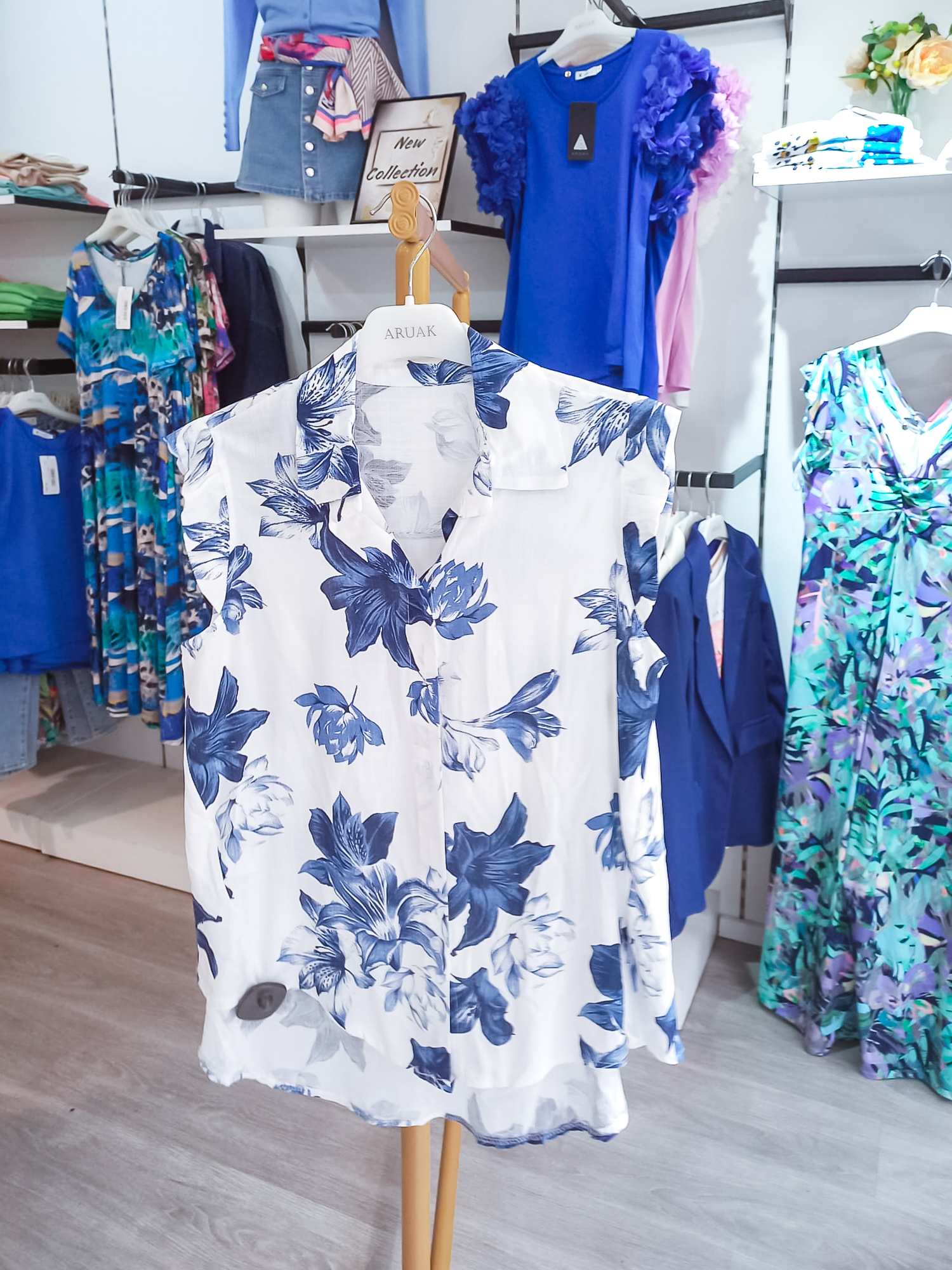 https://bo.aruak.pt/FileUploads/produtos/mulher/blusa/img-20250502-wa0069.jpg