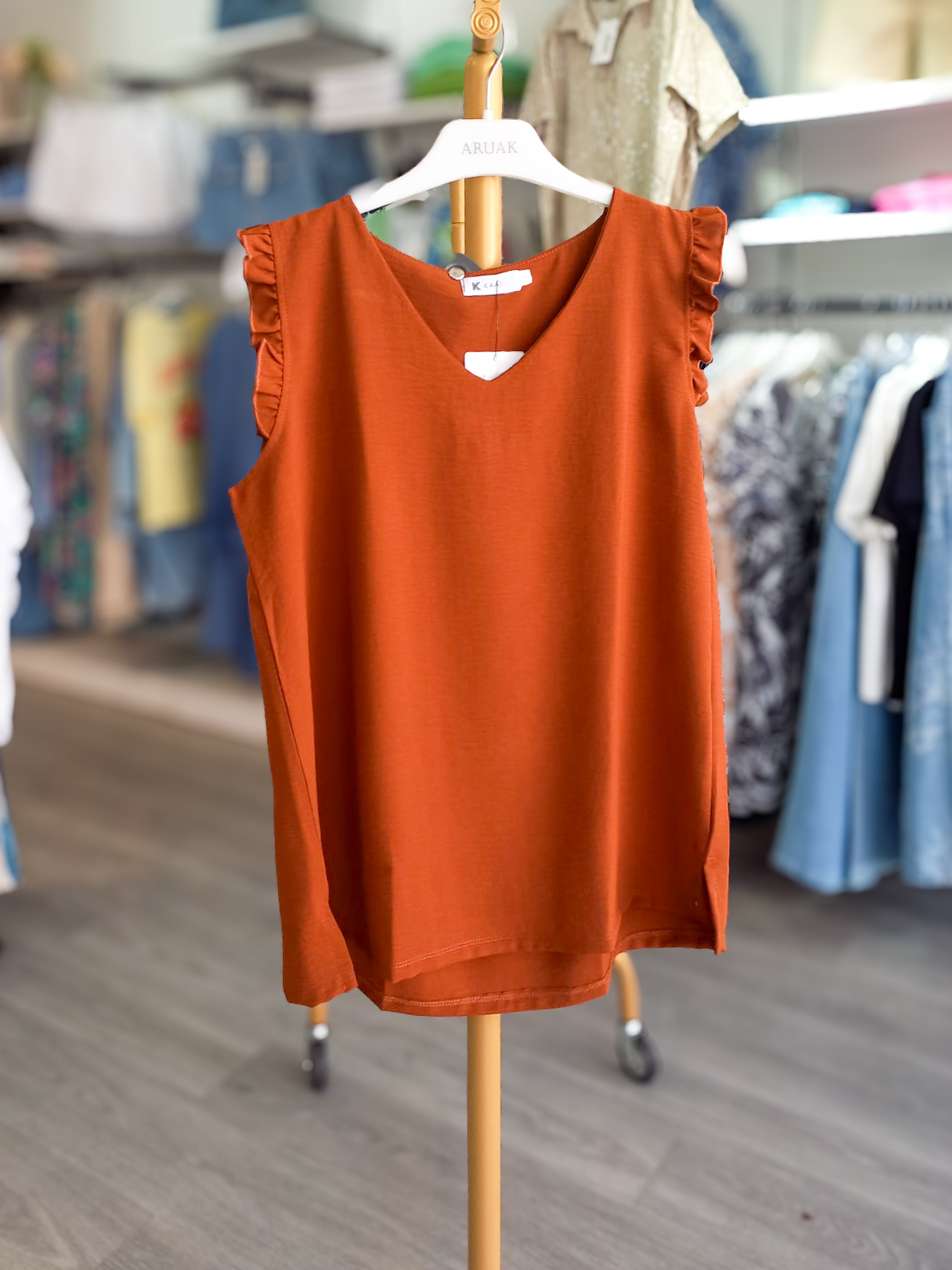 https://bo.aruak.pt/FileUploads/produtos/mulher/blusa/img-20250524-wa0029.jpg