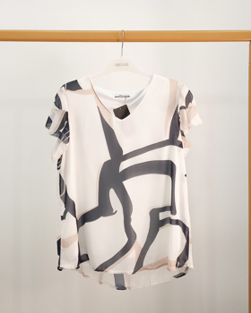 https://bo.aruak.pt/FileUploads/produtos/mulher/blusa/img-20260410-wa0086_thumb.jpg
