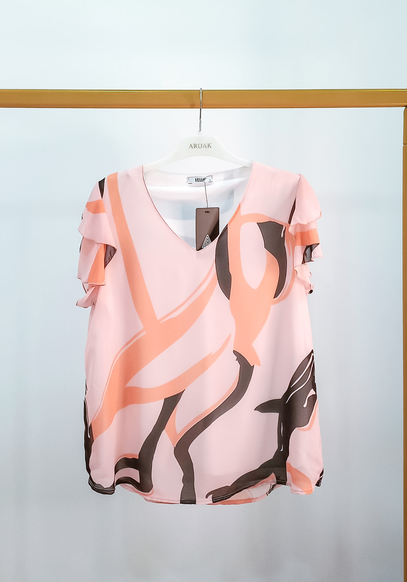 https://bo.aruak.pt/FileUploads/produtos/mulher/blusa/img-20260410-wa0087.jpg