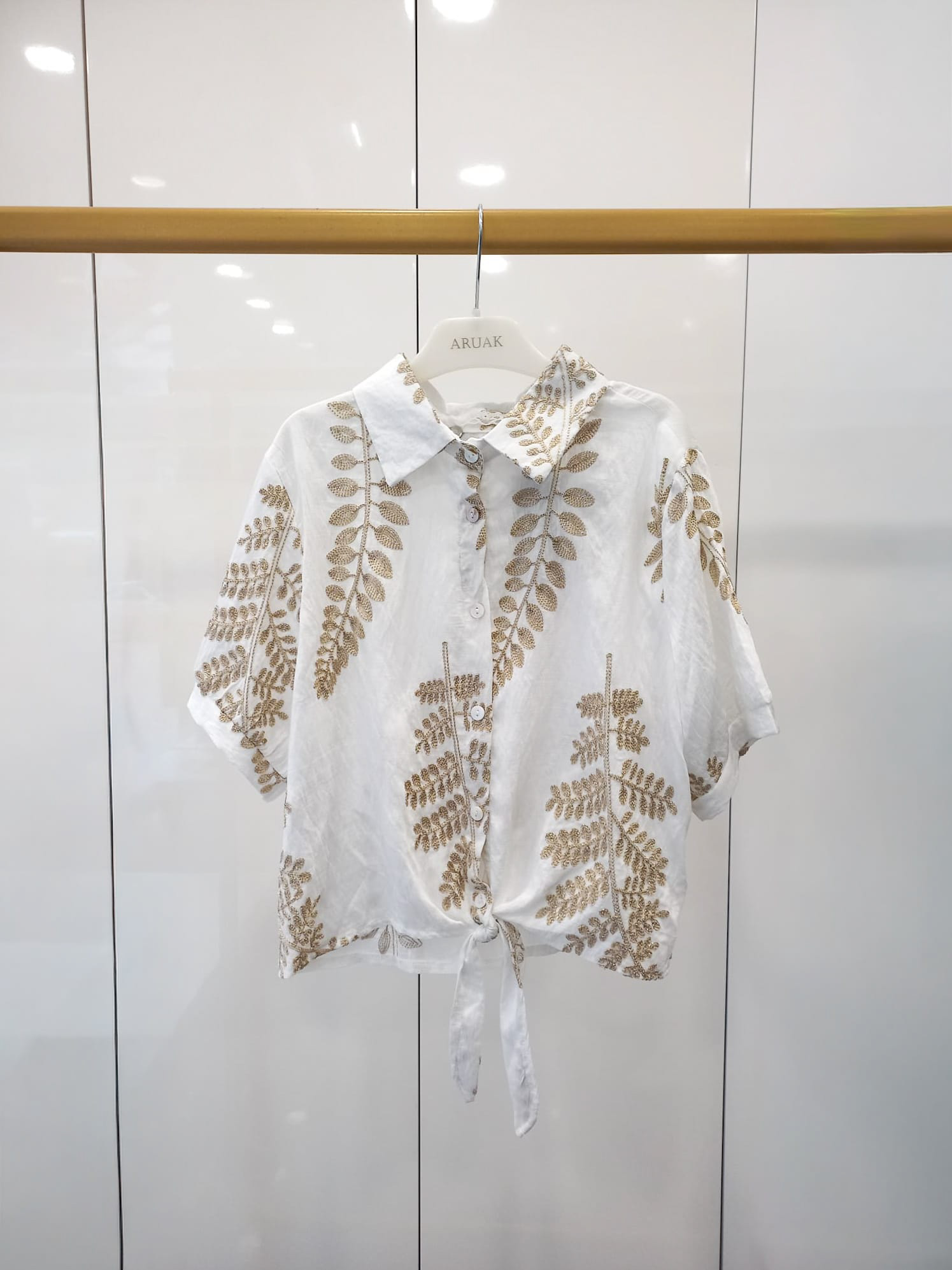 https://bo.aruak.pt/FileUploads/produtos/mulher/blusa/img-20260507-wa0039.jpg
