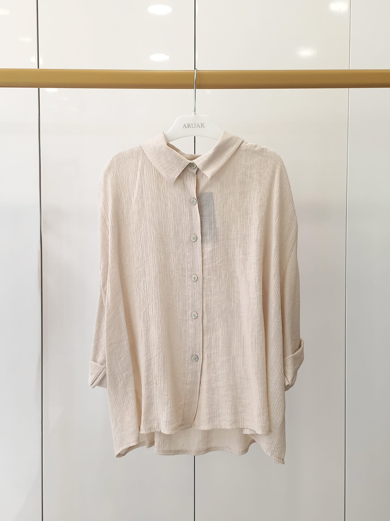 https://bo.aruak.pt/FileUploads/produtos/mulher/blusa/img-20260508-wa0027.jpg