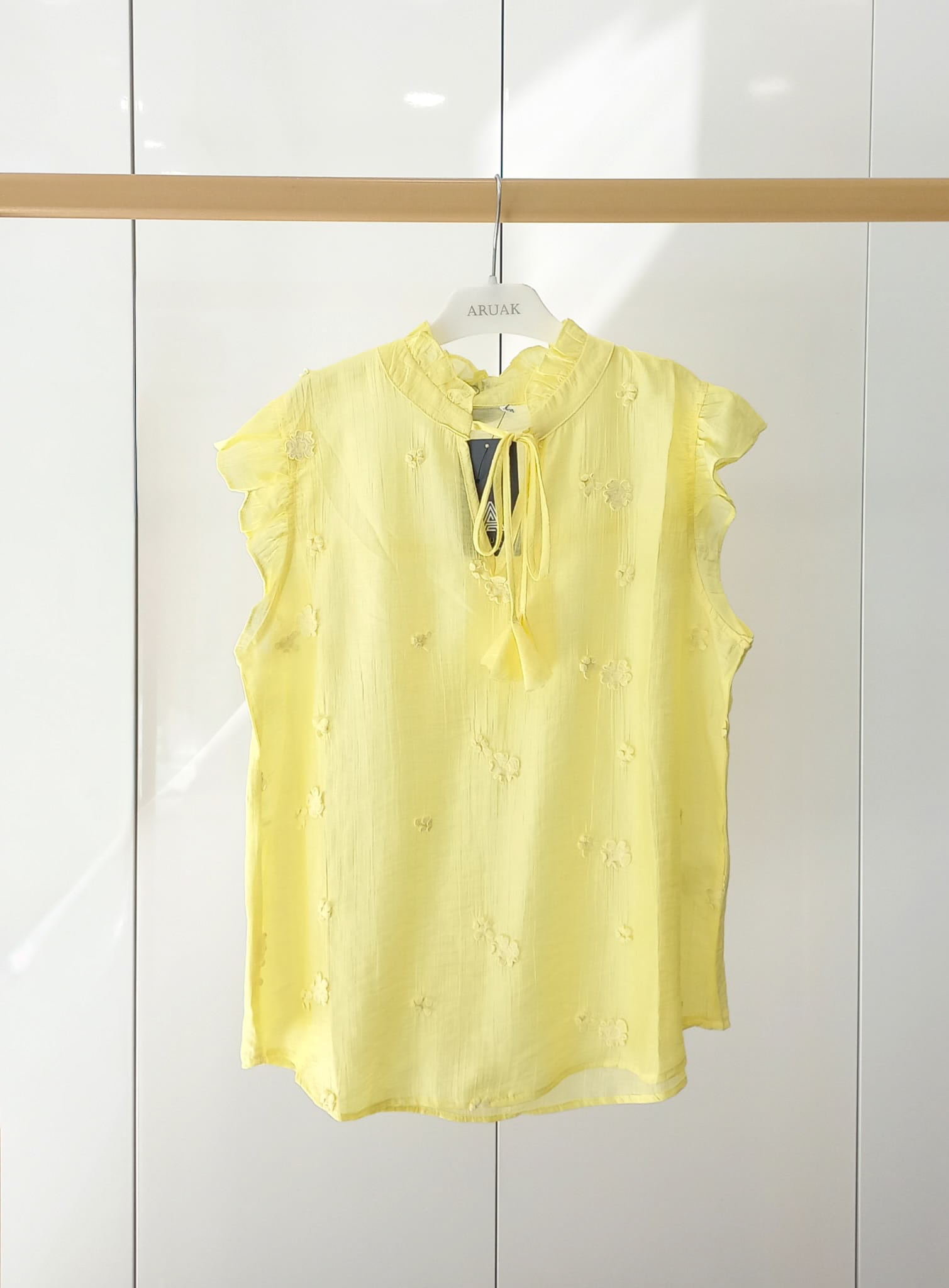 https://bo.aruak.pt/FileUploads/produtos/mulher/blusa/img-20260609-wa0067.jpg