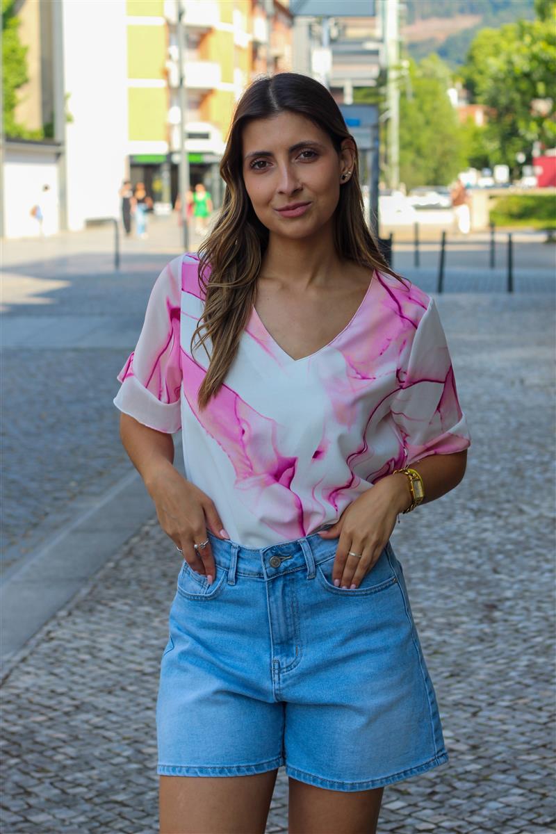 https://bo.aruak.pt/FileUploads/produtos/mulher/blusa/img_1078-custom.jpg