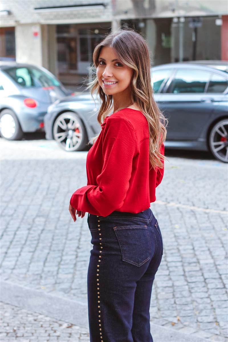 https://bo.aruak.pt/FileUploads/produtos/mulher/blusa/img_5052-custom.jpg