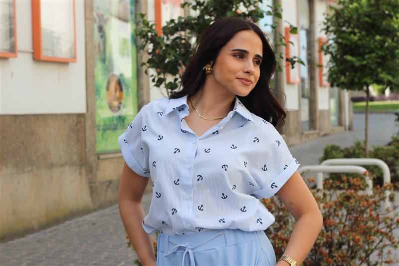 https://bo.aruak.pt/FileUploads/produtos/mulher/blusa/img_7580-custom.jpg