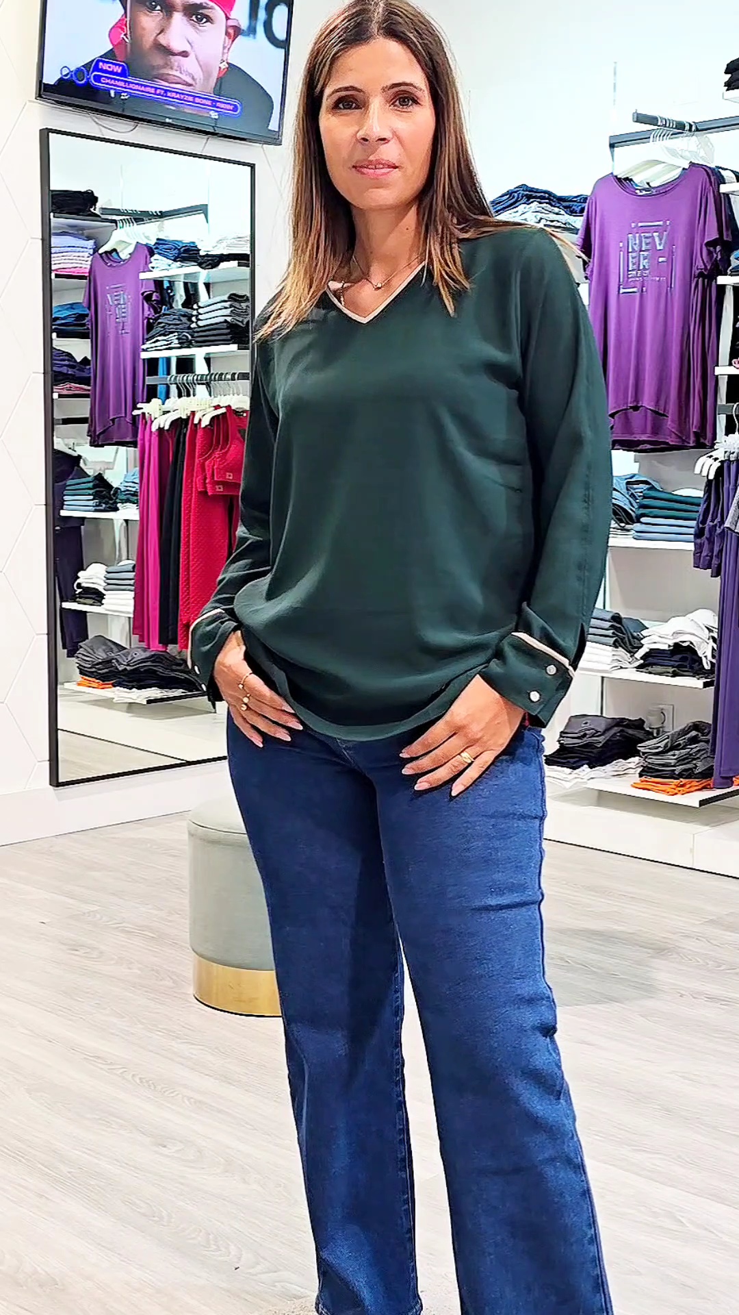https://bo.aruak.pt/FileUploads/produtos/mulher/blusa/inshot_20250926_2105465009.jpg
