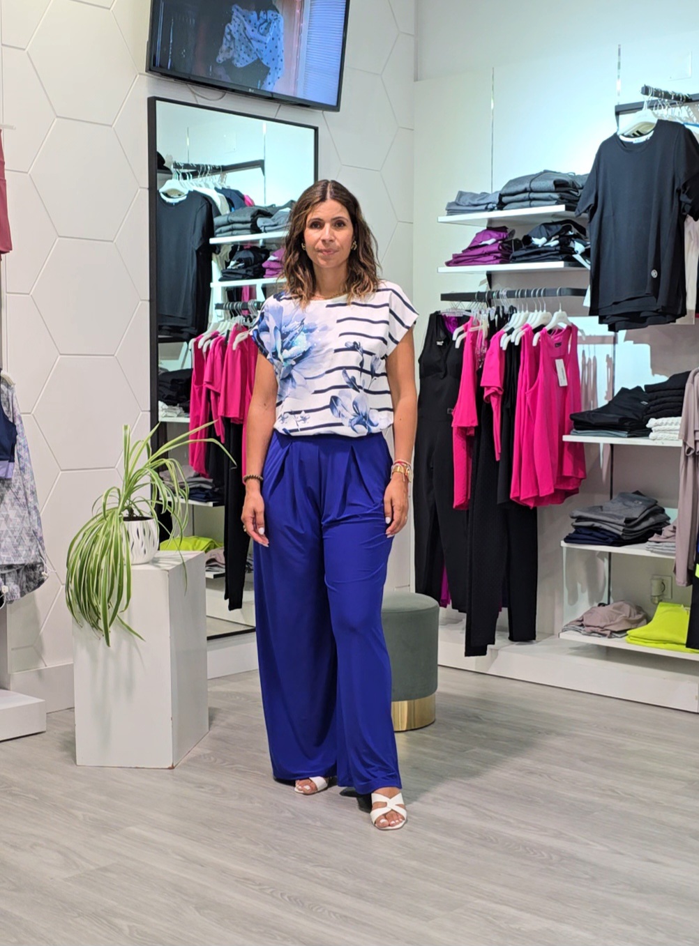 https://bo.aruak.pt/FileUploads/produtos/mulher/blusa/videocapture_20250709-145925.jpg