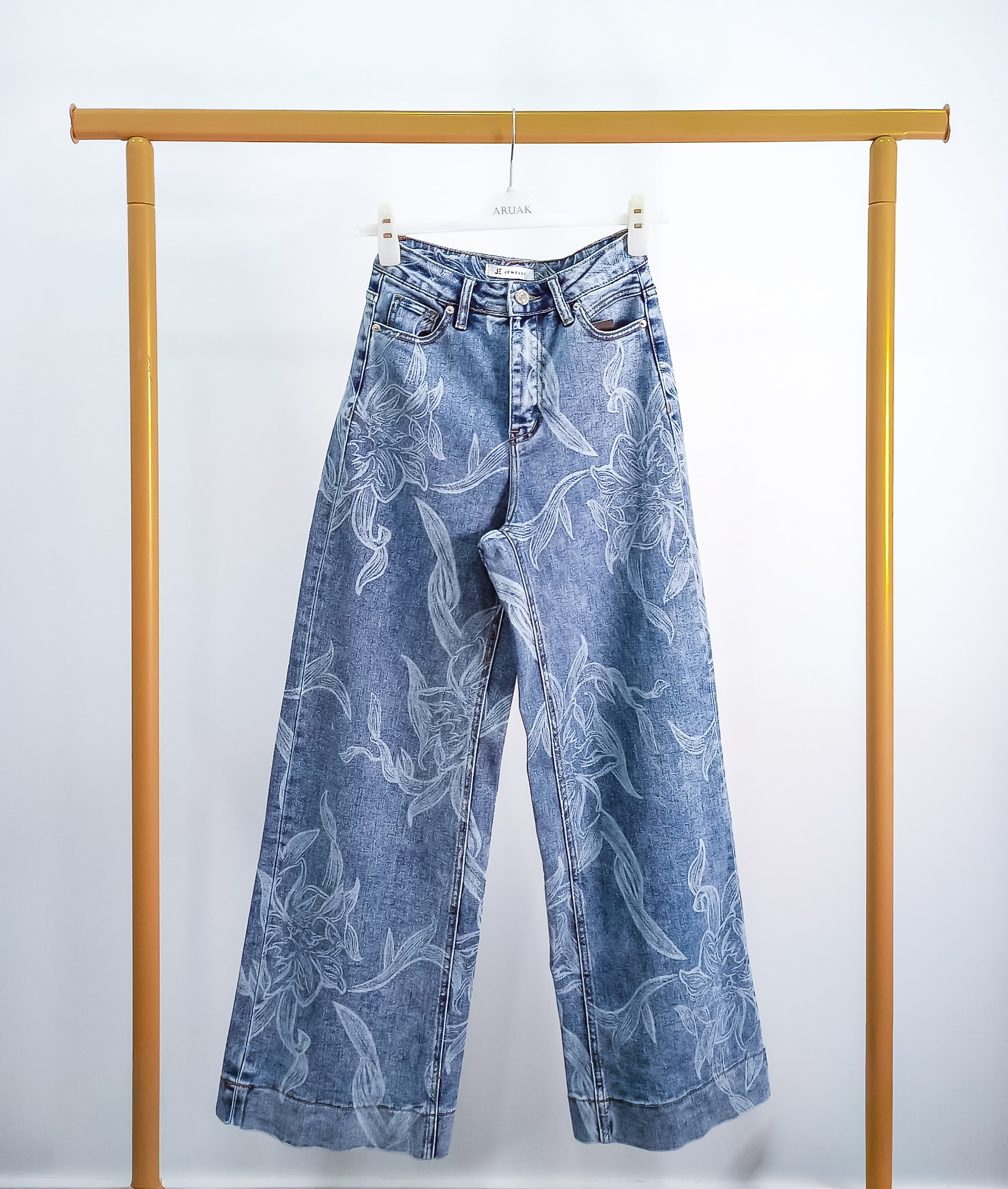 https://bo.aruak.pt/FileUploads/produtos/mulher/calcas/img-20260325-wa0067.jpg