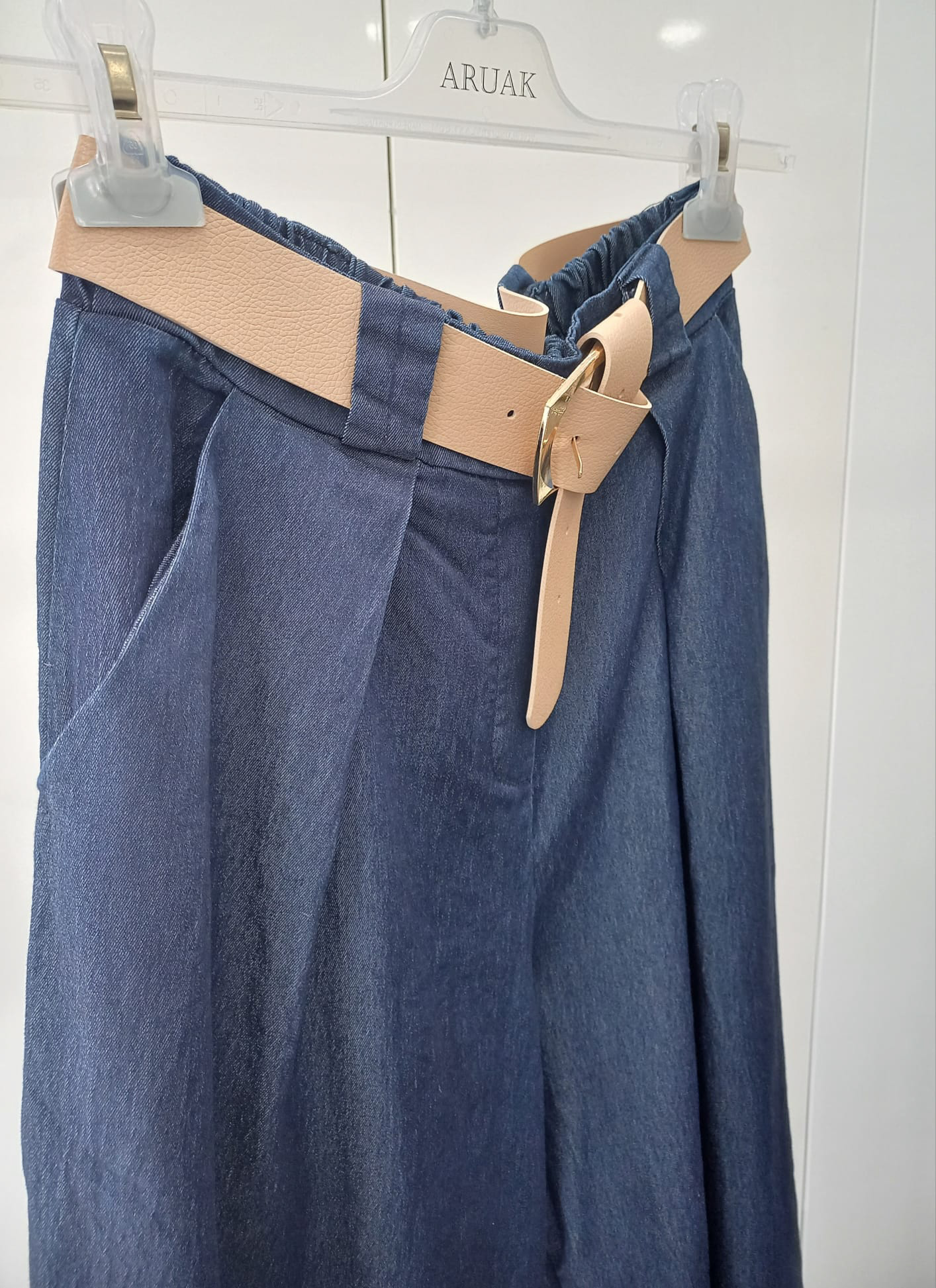 https://bo.aruak.pt/FileUploads/produtos/mulher/calcas/img-20260507-wa0043.jpg