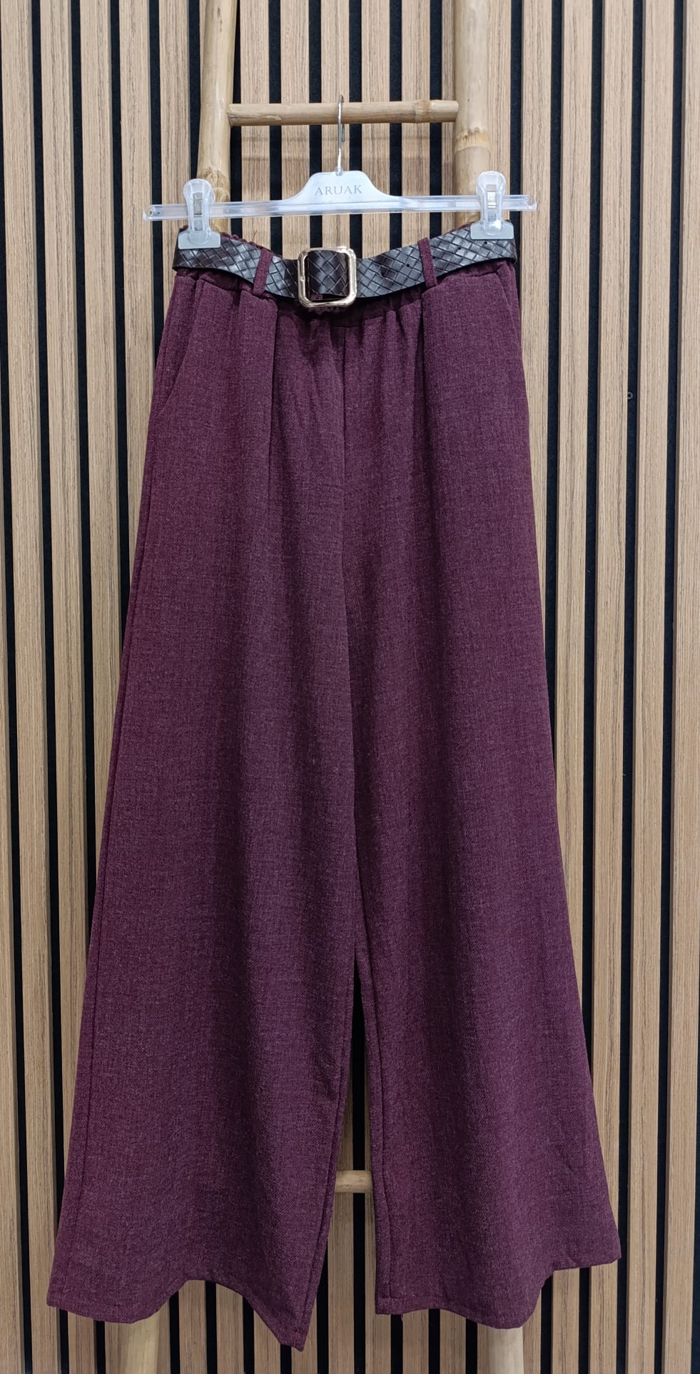https://bo.aruak.pt/FileUploads/produtos/mulher/calcas/img-20260903-wa0139.jpg