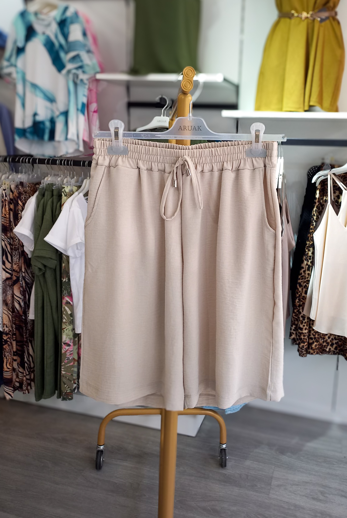 https://bo.aruak.pt/FileUploads/produtos/mulher/calcoes/img-20250624-wa0069.jpg