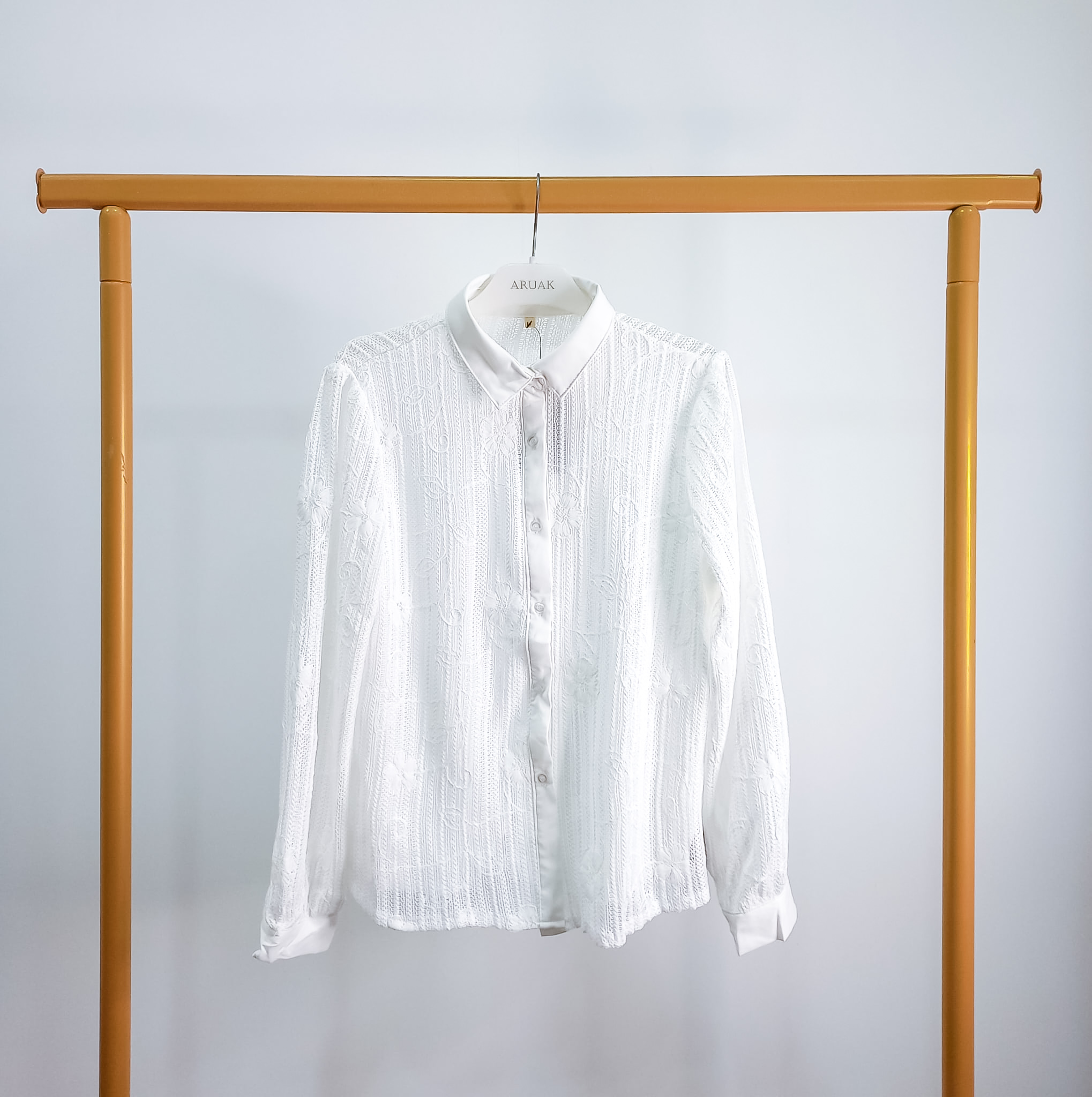 https://bo.aruak.pt/FileUploads/produtos/mulher/camisa/img-20260326-wa0089.jpg
