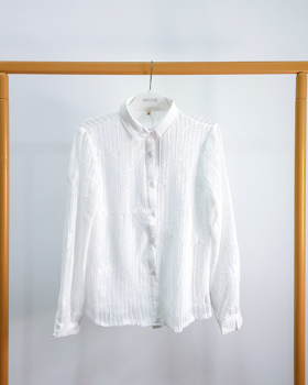https://bo.aruak.pt/FileUploads/produtos/mulher/camisa/img-20260326-wa0089_thumb.jpg