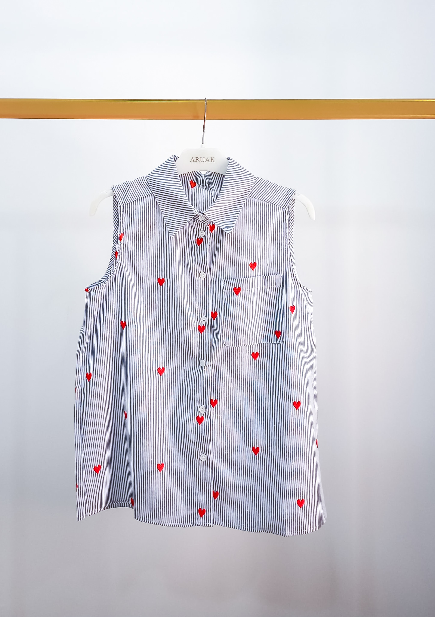https://bo.aruak.pt/FileUploads/produtos/mulher/camisa/img-20260420-wa0097.jpg