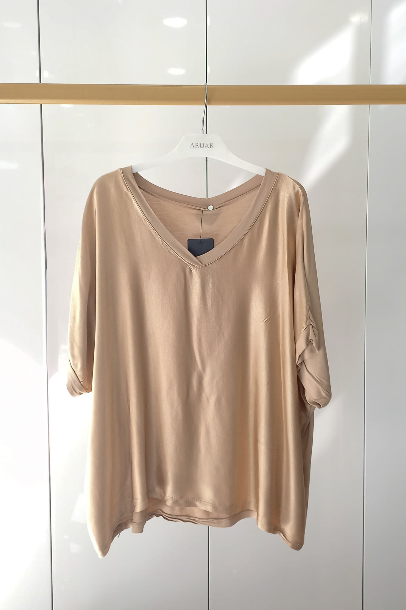 https://bo.aruak.pt/FileUploads/produtos/mulher/camisolas/img-20260609-wa0063.jpg