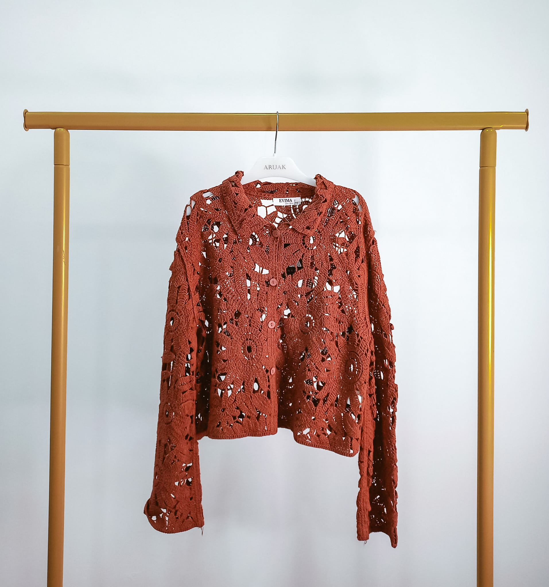 https://bo.aruak.pt/FileUploads/produtos/mulher/casaco/img-20260325-wa0118.jpg