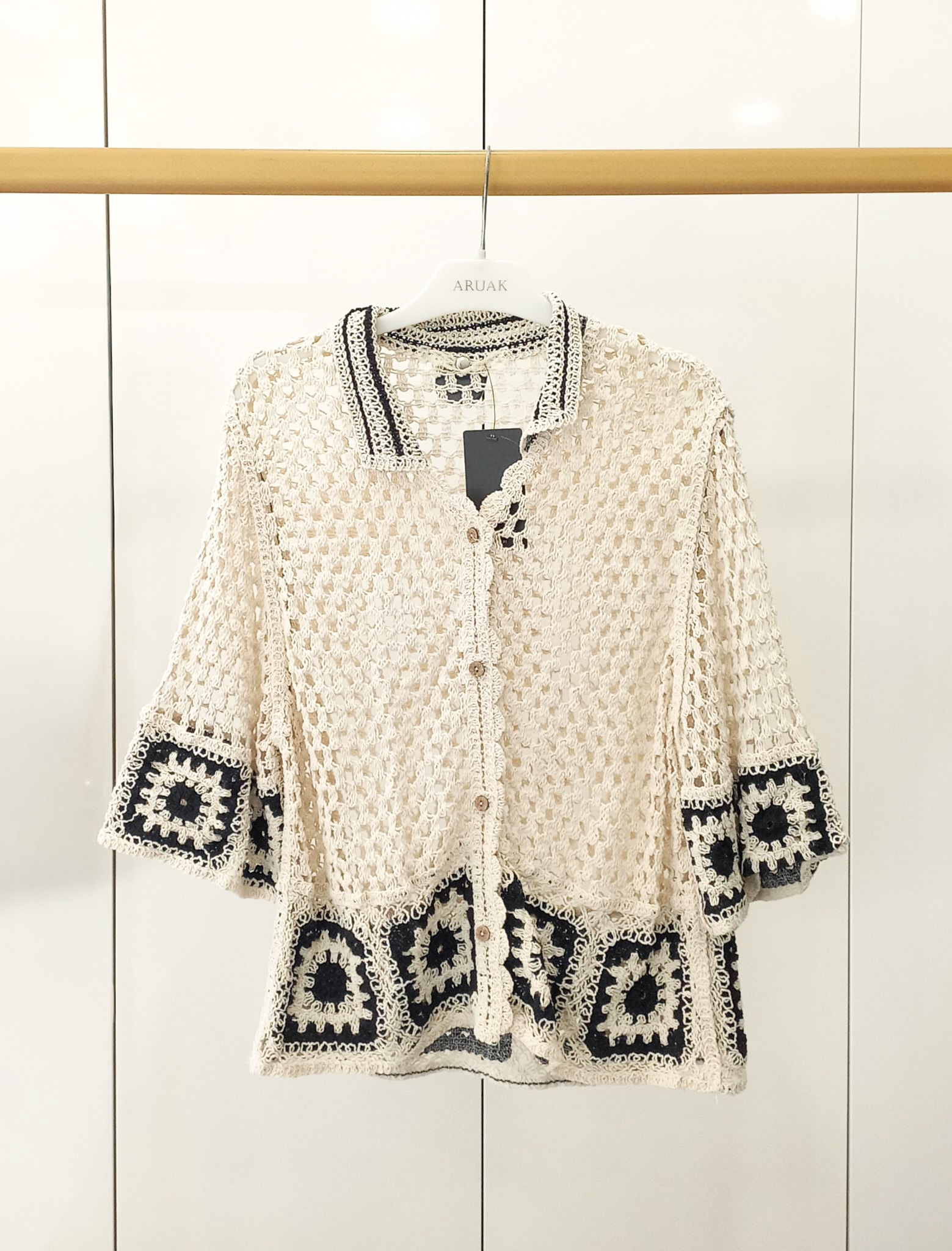 https://bo.aruak.pt/FileUploads/produtos/mulher/casaco/img-20260507-wa0045.jpg