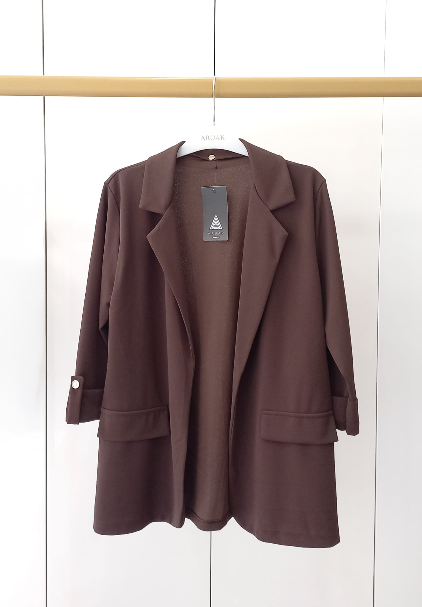 https://bo.aruak.pt/FileUploads/produtos/mulher/casaco/img-20260508-wa0042.jpg