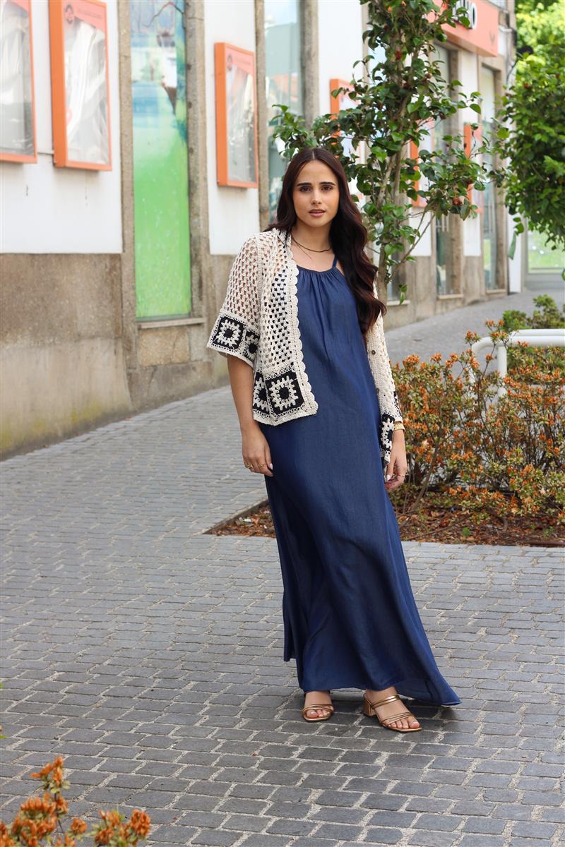 https://bo.aruak.pt/FileUploads/produtos/mulher/casaco/img_7263-custom.jpg