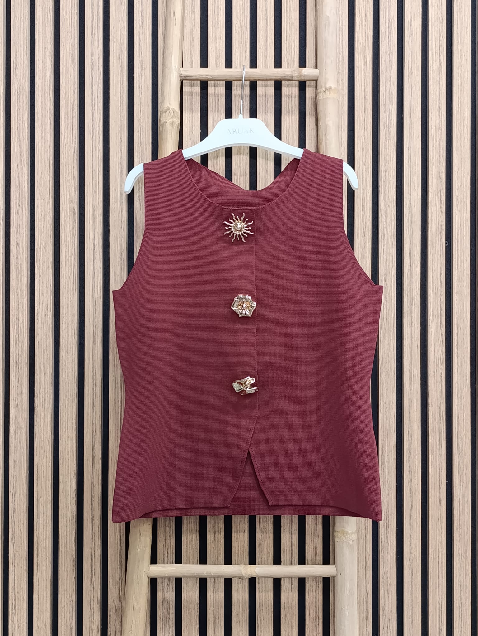 https://bo.aruak.pt/FileUploads/produtos/mulher/colete/img-20260903-wa0104.jpg