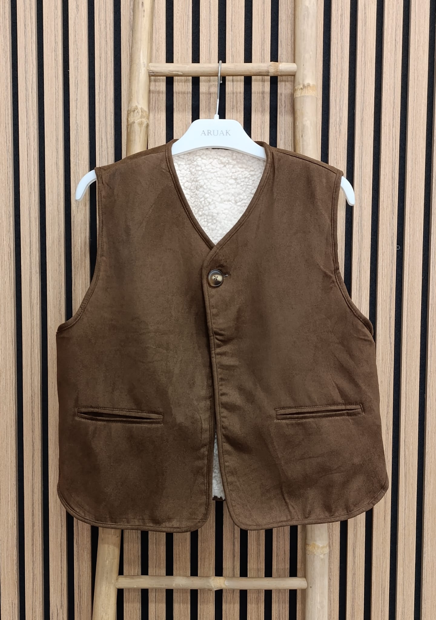 https://bo.aruak.pt/FileUploads/produtos/mulher/colete/img-20260918-wa0062.jpg