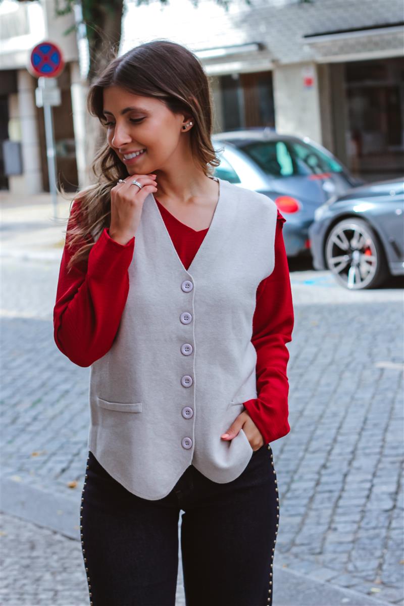https://bo.aruak.pt/FileUploads/produtos/mulher/colete/img_5029-custom.jpg