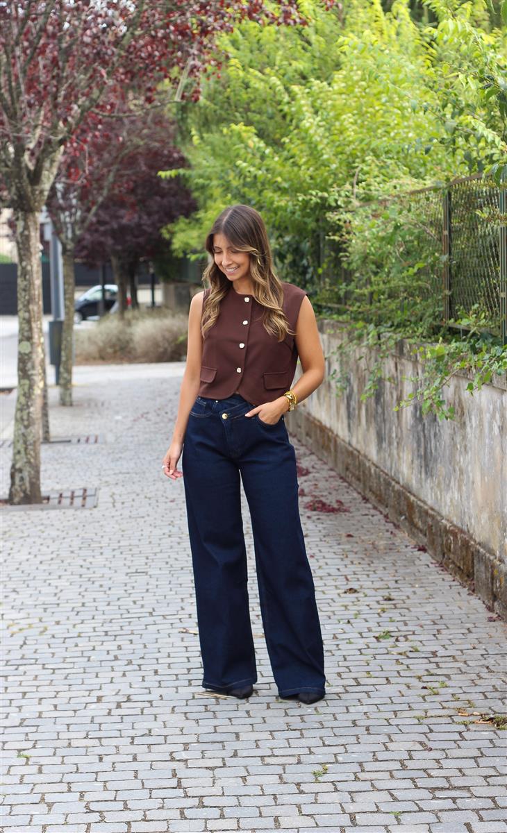 https://bo.aruak.pt/FileUploads/produtos/mulher/colete/img_5077-custom.jpg