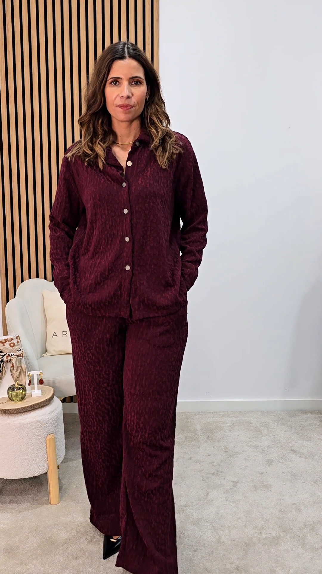https://bo.aruak.pt/FileUploads/produtos/mulher/conjunto/inshot_20260929_1841166683.jpg