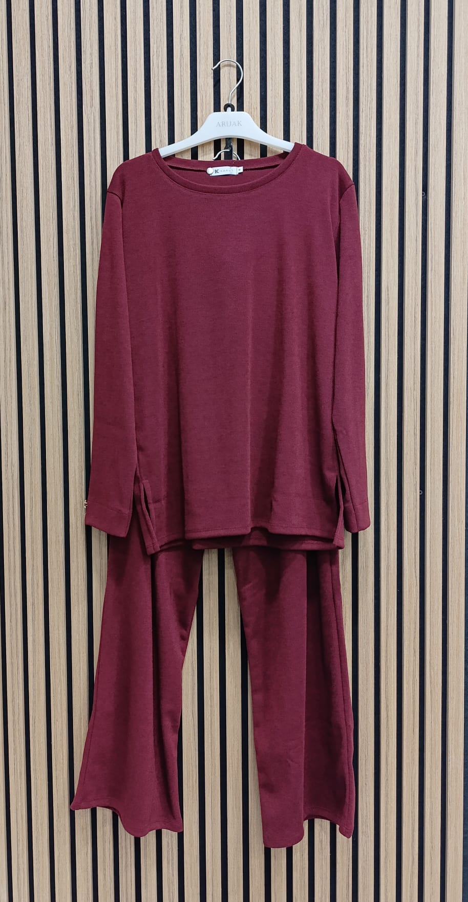 https://bo.aruak.pt/FileUploads/produtos/mulher/conjunto/q610_2.jpg