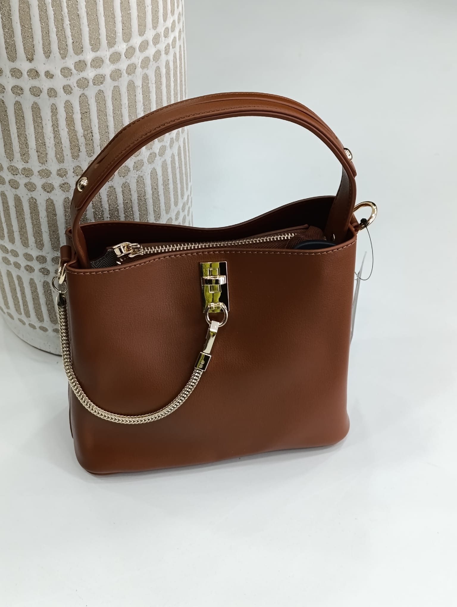 https://bo.aruak.pt/FileUploads/produtos/mulher/img-20260918-wa0070.jpg