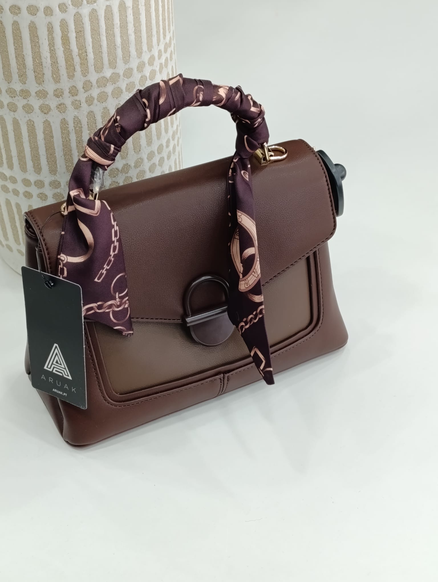 https://bo.aruak.pt/FileUploads/produtos/mulher/img-20260918-wa0073.jpg