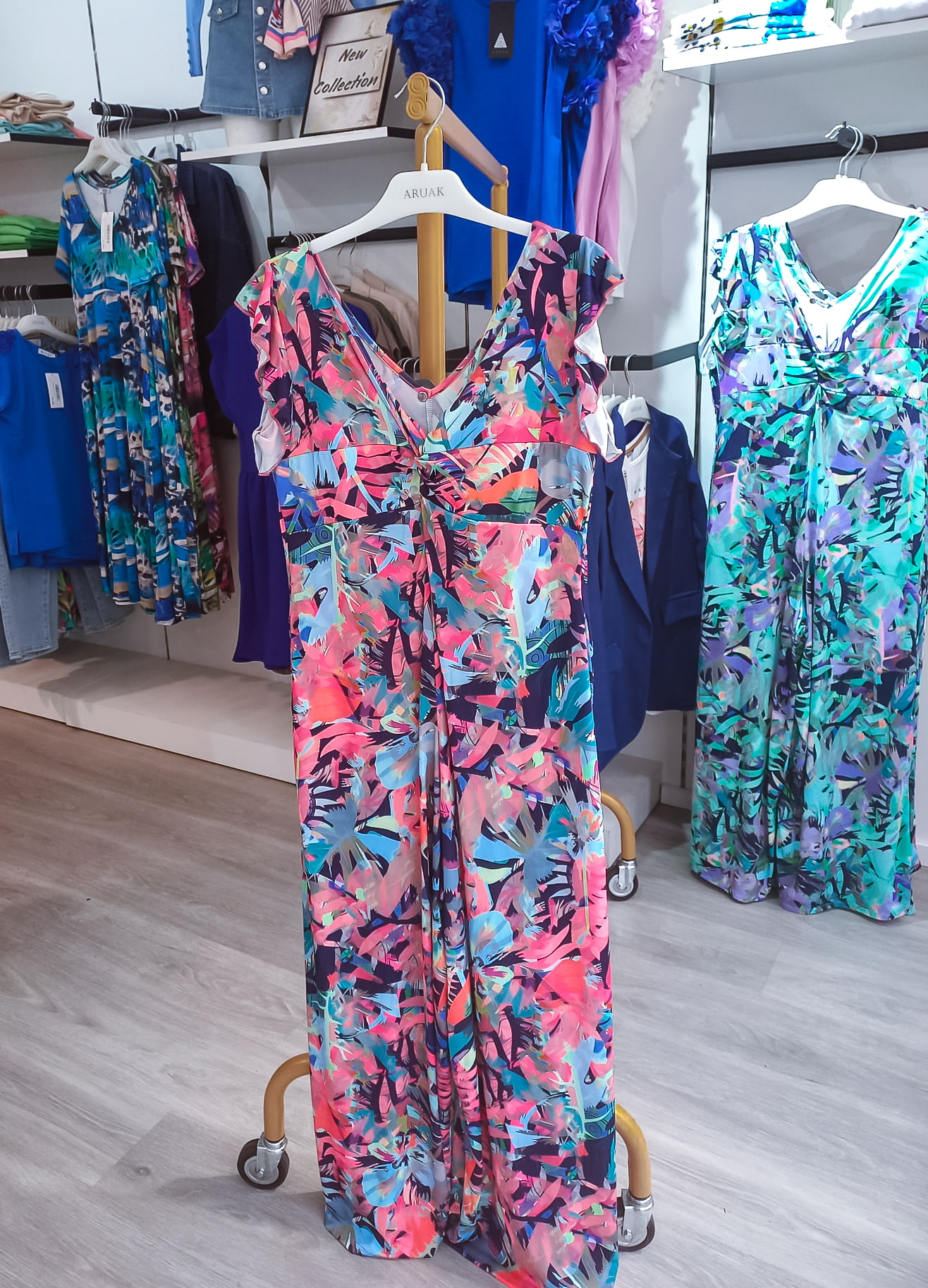 https://bo.aruak.pt/FileUploads/produtos/mulher/macacao/img-20250502-wa0044.jpg