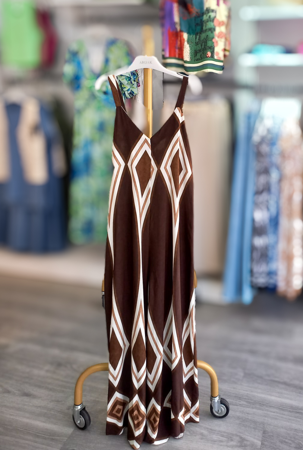 https://bo.aruak.pt/FileUploads/produtos/mulher/macacao/img-20250528-wa0036.jpg