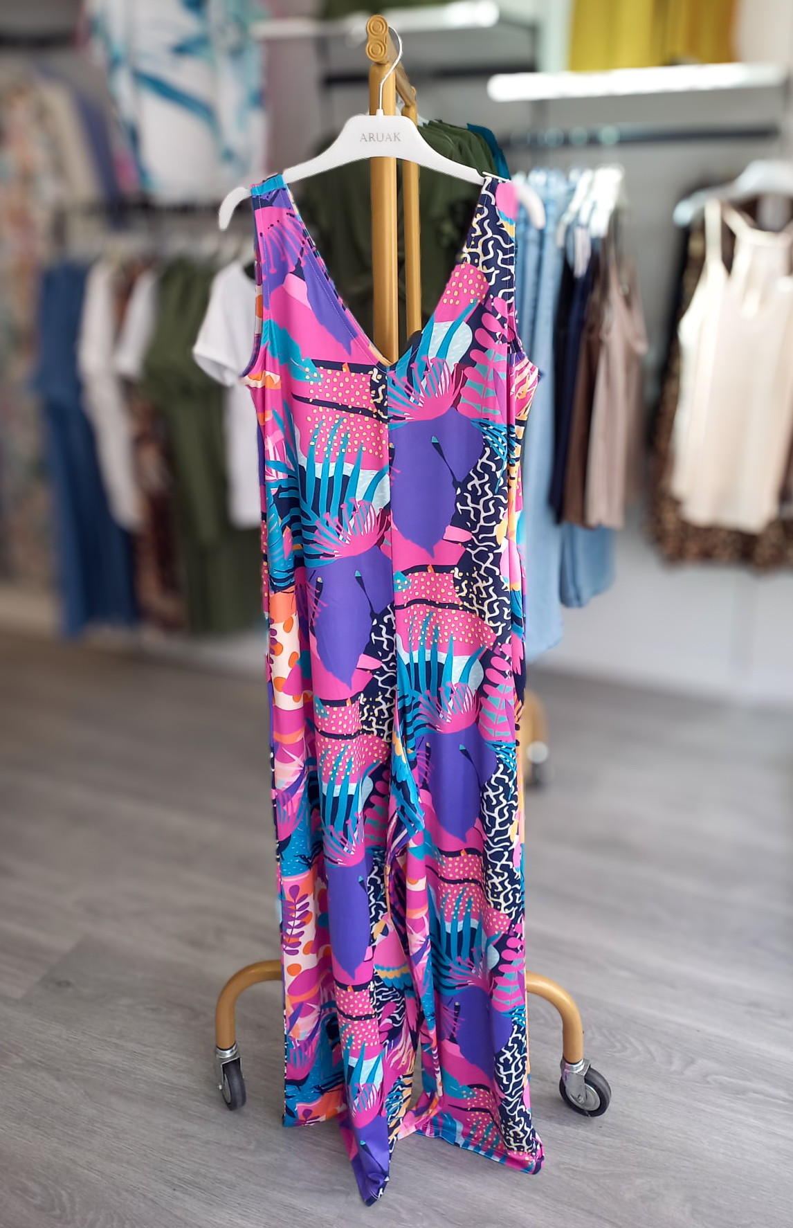 https://bo.aruak.pt/FileUploads/produtos/mulher/macacao/img-20250624-wa0040.jpg