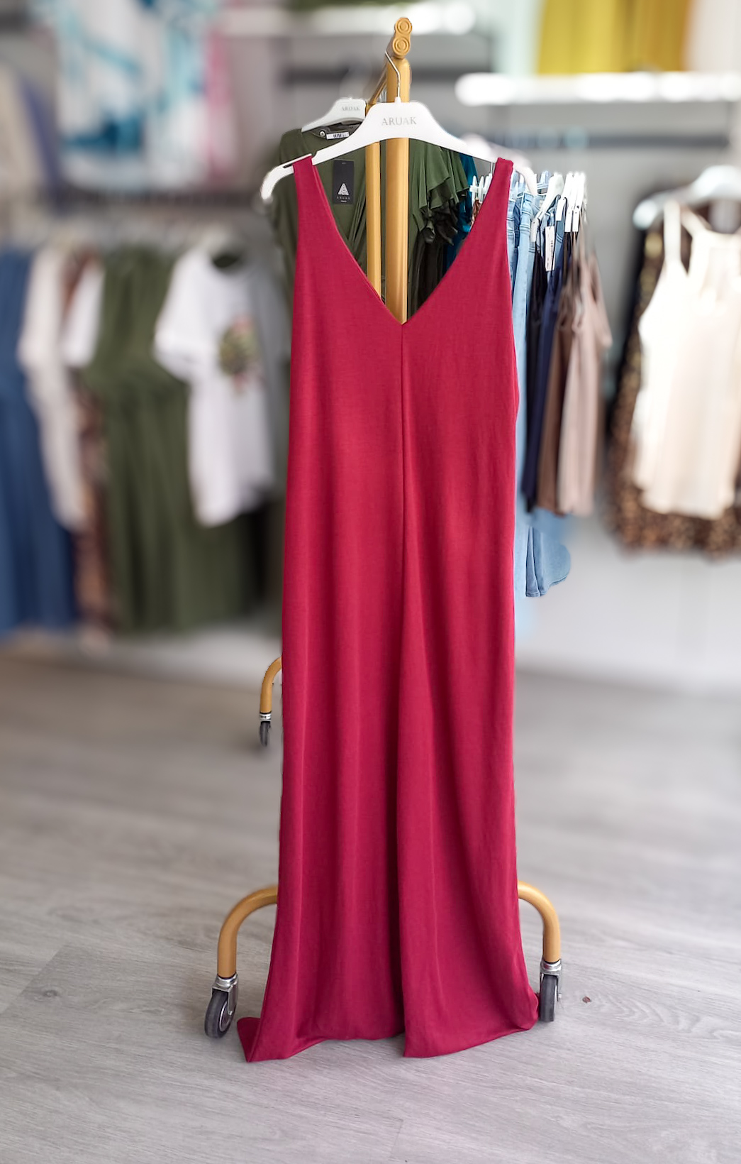 https://bo.aruak.pt/FileUploads/produtos/mulher/macacao/img-20250624-wa0060.jpg