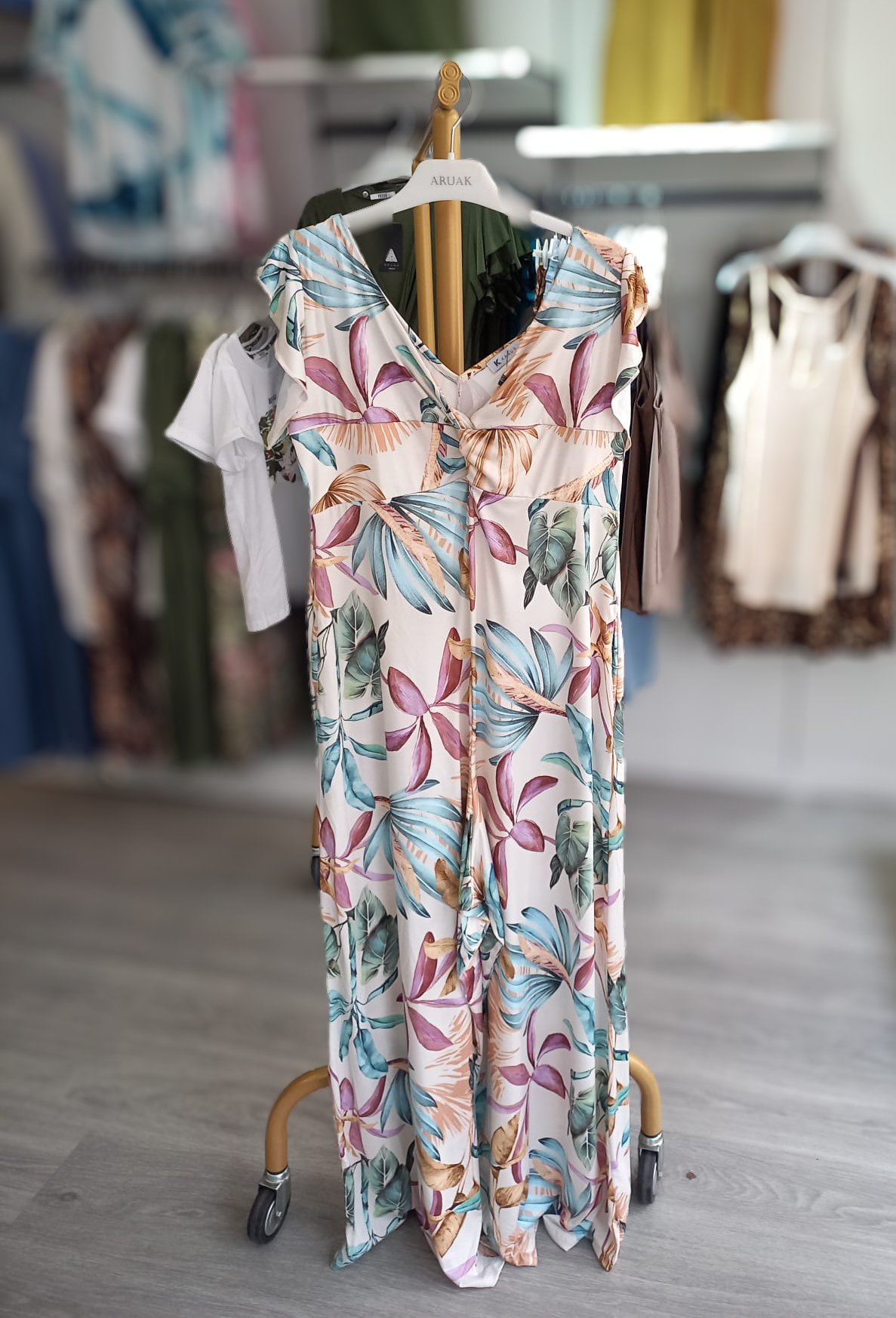 https://bo.aruak.pt/FileUploads/produtos/mulher/macacao/img-20250624-wa0065.jpg