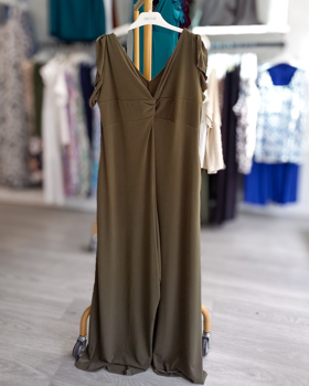 https://bo.aruak.pt/FileUploads/produtos/mulher/macacao/img-20250711-wa0039_thumb.jpg